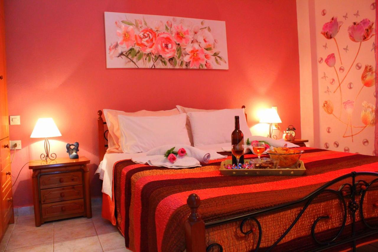 Tzaneria Apartments Skiathos Kanapitsa  Ngoại thất bức ảnh